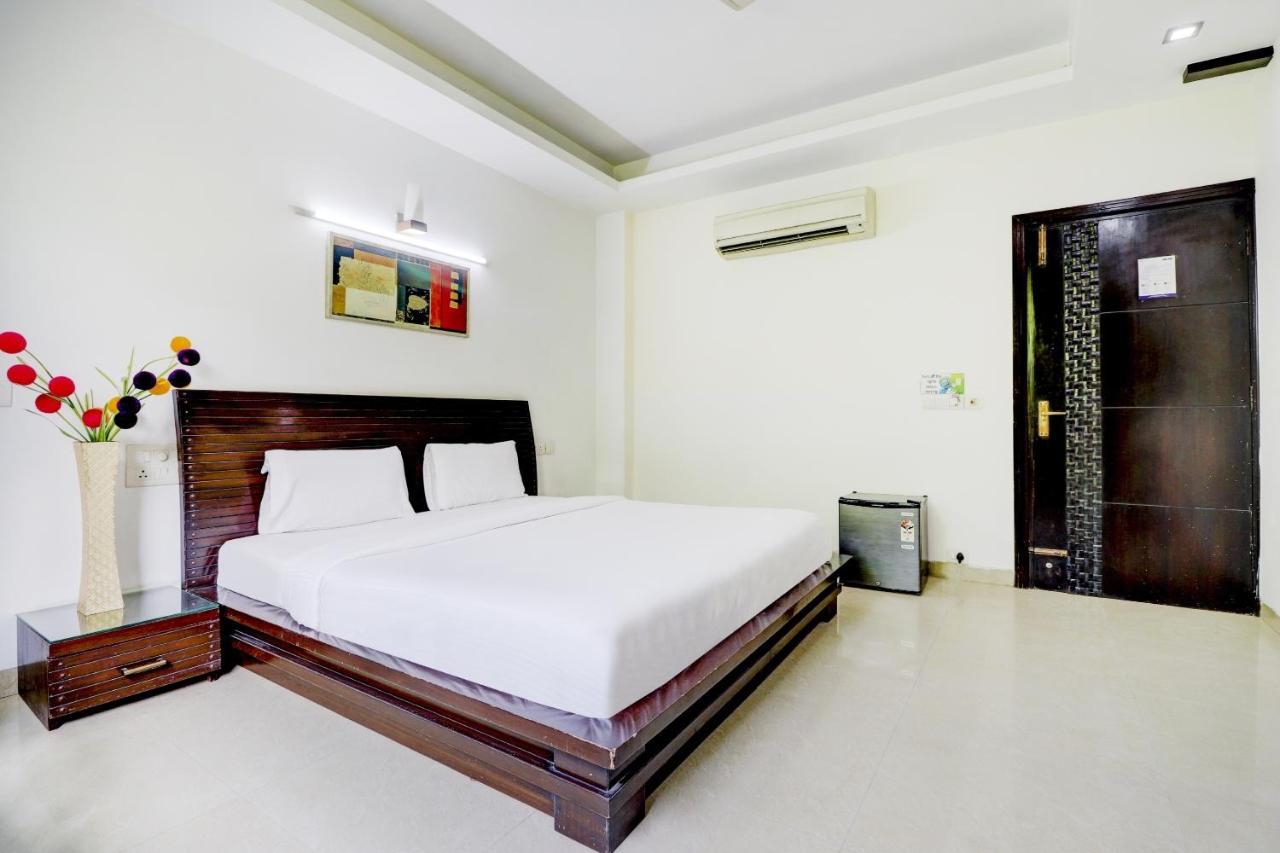 ホテルDreamz Hospitality グルガウン エクステリア 写真